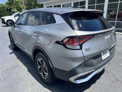2024 Kia Sportage LX  AWD - Photo 3 - Hayes, VA 23072