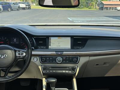 2017 Kia Cadenza Premium   - Photo 11 - Hayes, VA 23072