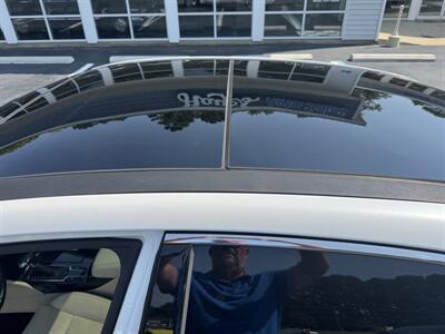2017 Kia Cadenza Premium   - Photo 22 - Hayes, VA 23072