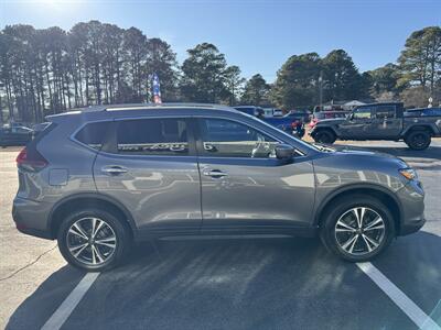 2020 Nissan Rogue SV   - Photo 6 - Hayes, VA 23072