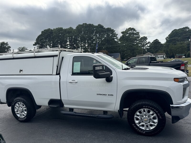 2022 Chevrolet Silverado 3500 LT - Photo 6 - Hayes, VA 23072
