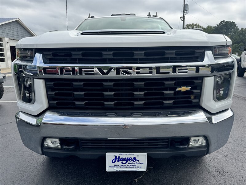 2022 Chevrolet Silverado 3500 LT - Photo 8 - Hayes, VA 23072