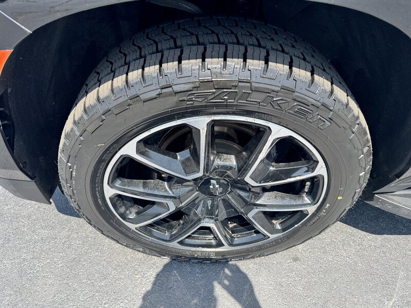 2022 Chevrolet Tahoe RST - Photo 9 - Hayes, VA 23072
