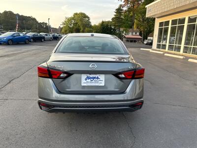 2021 Nissan Altima 2.5 SV   - Photo 4 - Hayes, VA 23072