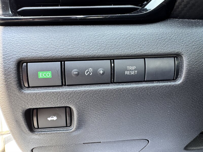 2025 Nissan Sentra SV - Photo 13 - Hayes, VA 23072