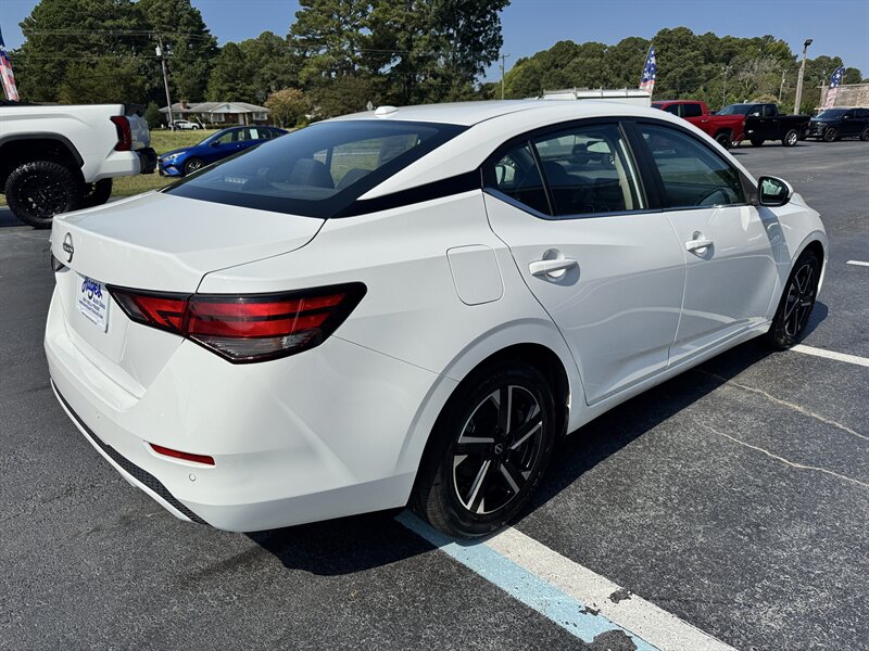 2025 Nissan Sentra SV - Photo 5 - Hayes, VA 23072
