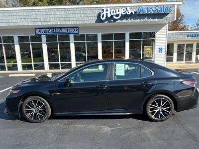 2021 Toyota Camry SE   - Photo 2 - Hayes, VA 23072