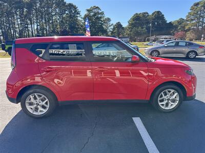 2023 Kia Soul LX   - Photo 6 - Hayes, VA 23072