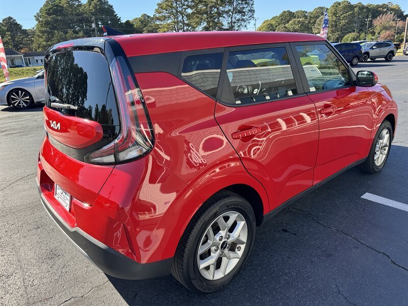 2023 Kia Soul LX - Photo 5 - Hayes, VA 23072