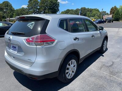 2016 Nissan Rogue S   - Photo 5 - Hayes, VA 23072