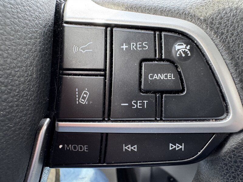 2021 Toyota Sienna LE 8-Passenger - Photo 22 - Hayes, VA 23072