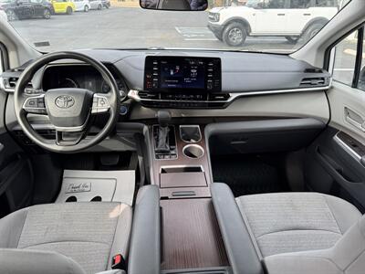 2021 Toyota Sienna LE 8-Passenger - Photo 10 - Hayes, VA 23072