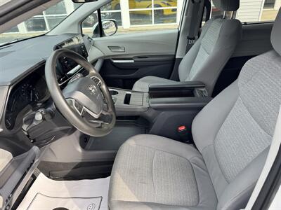 2021 Toyota Sienna LE 8-Passenger - Photo 20 - Hayes, VA 23072