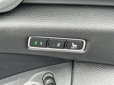 2018 Honda Accord EX-L w/Navi   - Photo 12 - Hayes, VA 23072