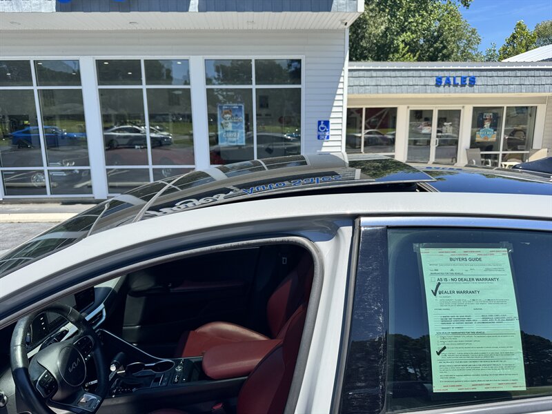2024 Kia K5 GT-Line - Photo 9 - Hayes, VA 23072