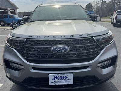 2022 Ford Explorer XLT   - Photo 8 - Hayes, VA 23072