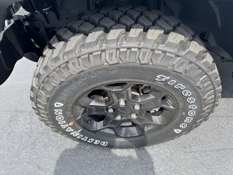 2023 Jeep Wrangler Willys 4xe - Photo 10 - Hayes, VA 23072
