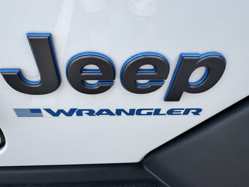 2023 Jeep Wrangler Willys 4xe - Photo 21 - Hayes, VA 23072