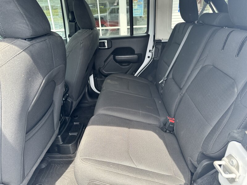 2023 Jeep Wrangler Willys 4xe - Photo 11 - Hayes, VA 23072