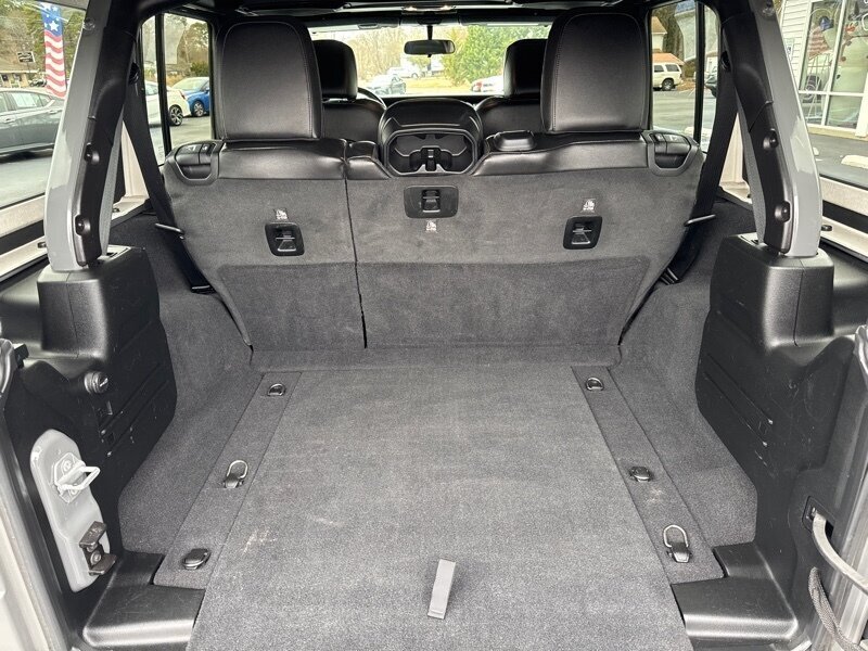 2020 Jeep Wrangler Sahara Altitude - Photo 11 - Hayes, VA 23072