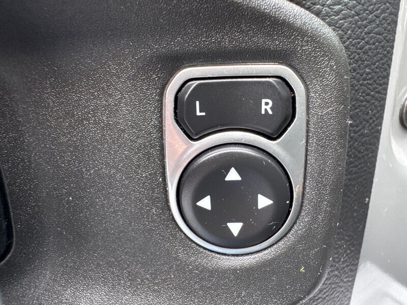 2020 Jeep Wrangler Sahara Altitude - Photo 16 - Hayes, VA 23072