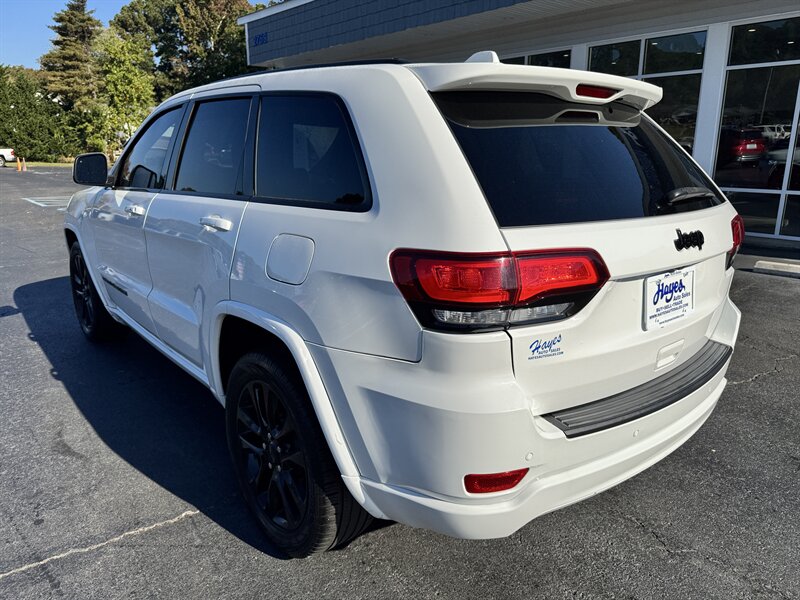 2021 Jeep Grand Cherokee Laredo X - Photo 3 - Hayes, VA 23072