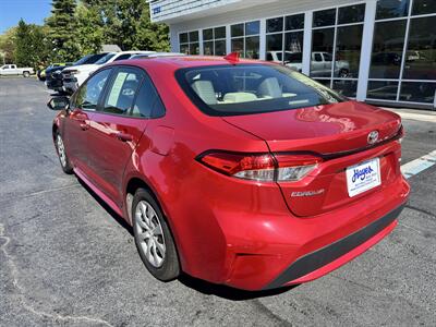 2021 Toyota Corolla LE - Photo 3 - Hayes, VA 23072