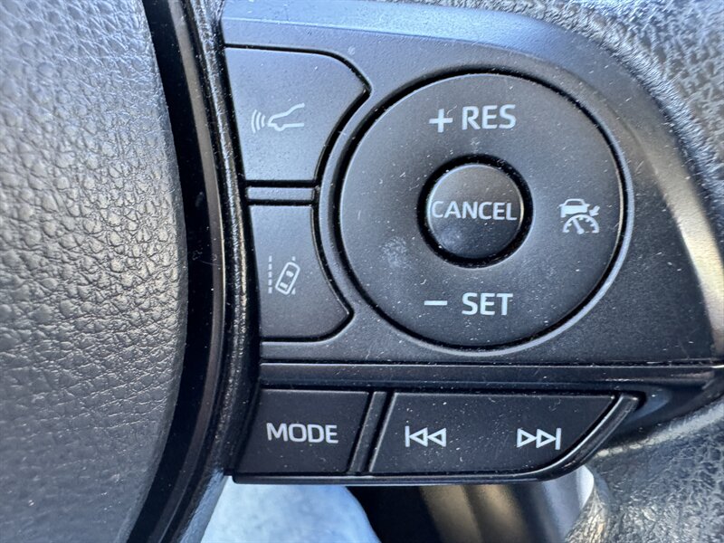 2021 Toyota Corolla LE - Photo 17 - Hayes, VA 23072