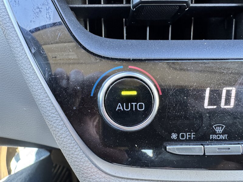 2021 Toyota Corolla LE - Photo 24 - Hayes, VA 23072