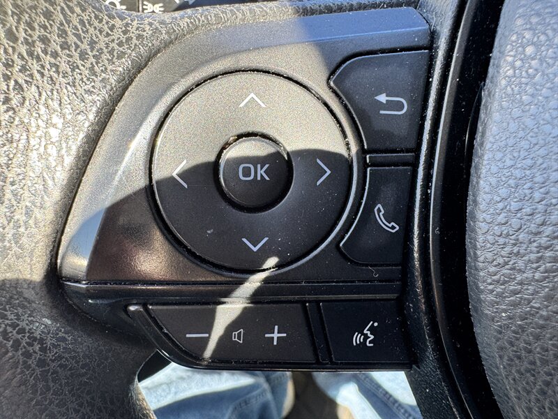 2021 Toyota Corolla LE - Photo 18 - Hayes, VA 23072