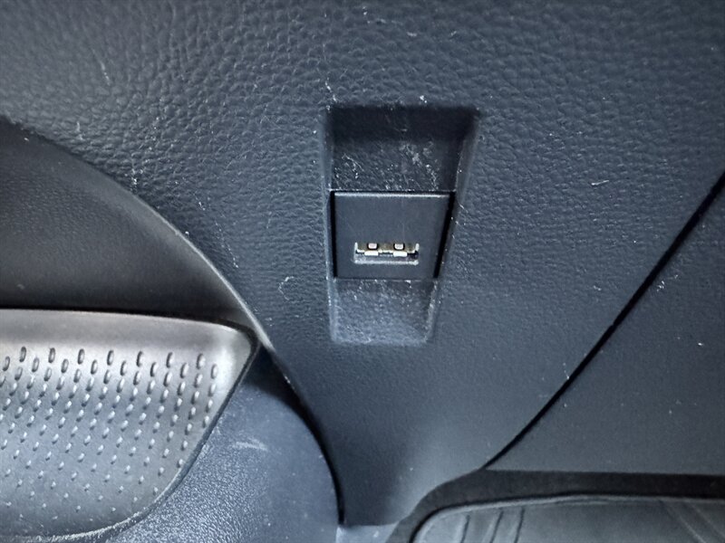 2021 Toyota Corolla LE - Photo 27 - Hayes, VA 23072
