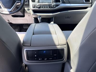 2019 Toyota Highlander XLE - Photo 23 - Hayes, VA 23072