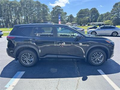 2023 Nissan Rogue S - Photo 6 - Hayes, VA 23072