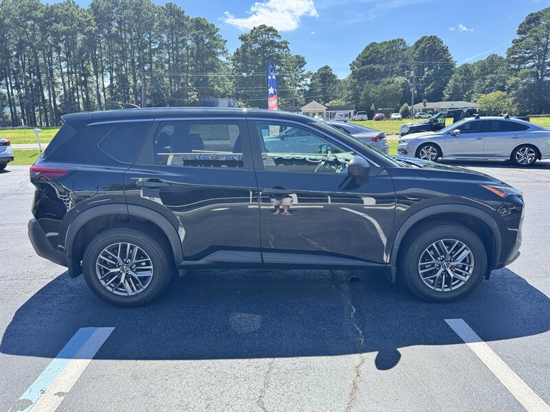 2023 Nissan Rogue S - Photo 6 - Hayes, VA 23072