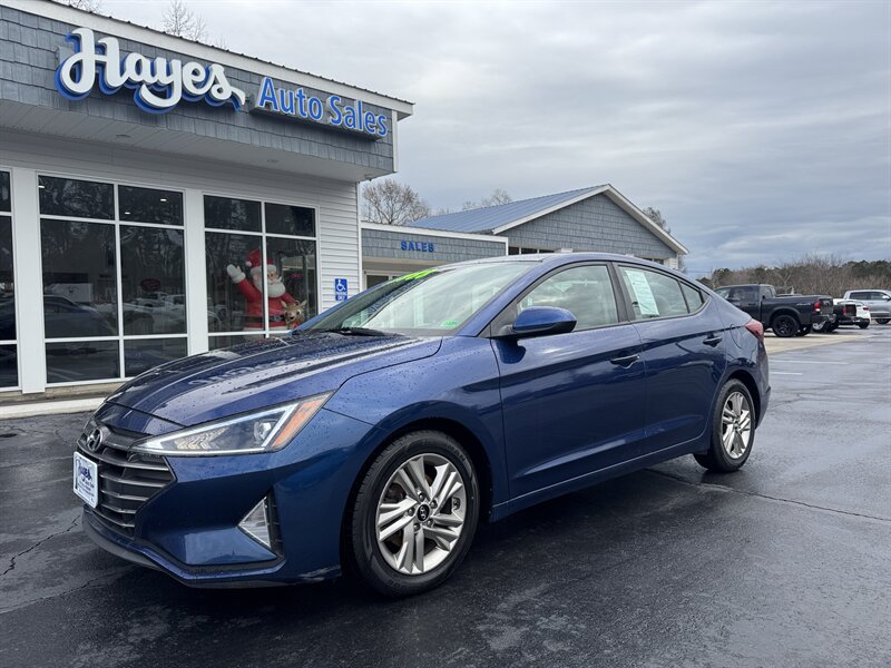 2019 Hyundai Elantra SEL's photo