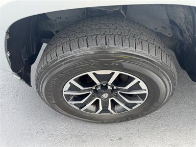 2022 Toyota Tacoma SR5 V6 4X4   - Photo 9 - Hayes, VA 23072