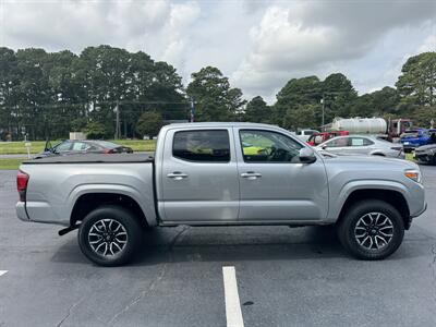 2022 Toyota Tacoma SR5 V6 4X4   - Photo 6 - Hayes, VA 23072