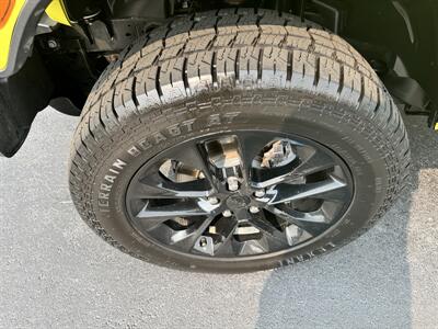 2022 Jeep Wrangler Sahara 4xe   - Photo 9 - Hayes, VA 23072