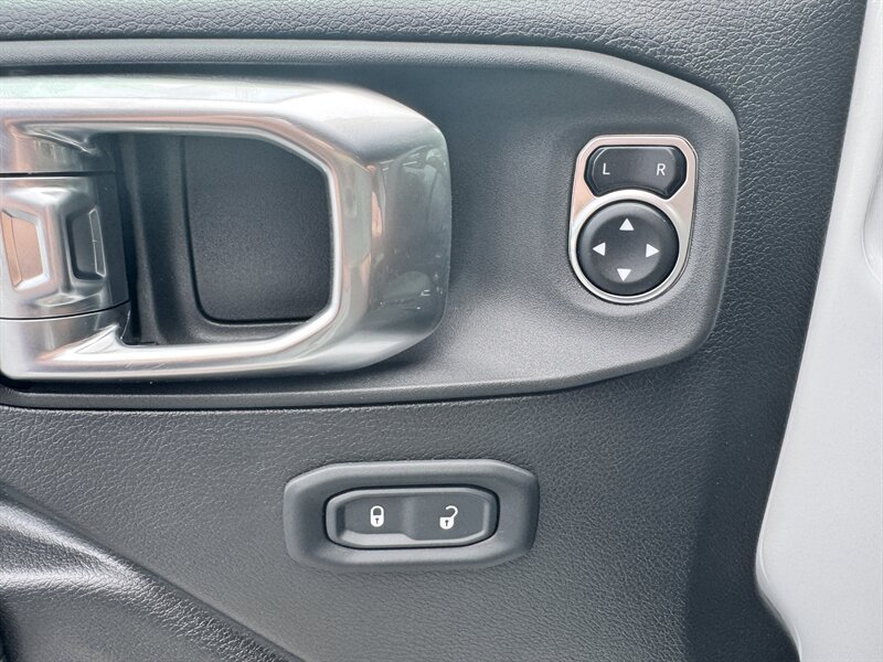 2024 Jeep Gladiator Sport - Photo 15 - Hayes, VA 23072