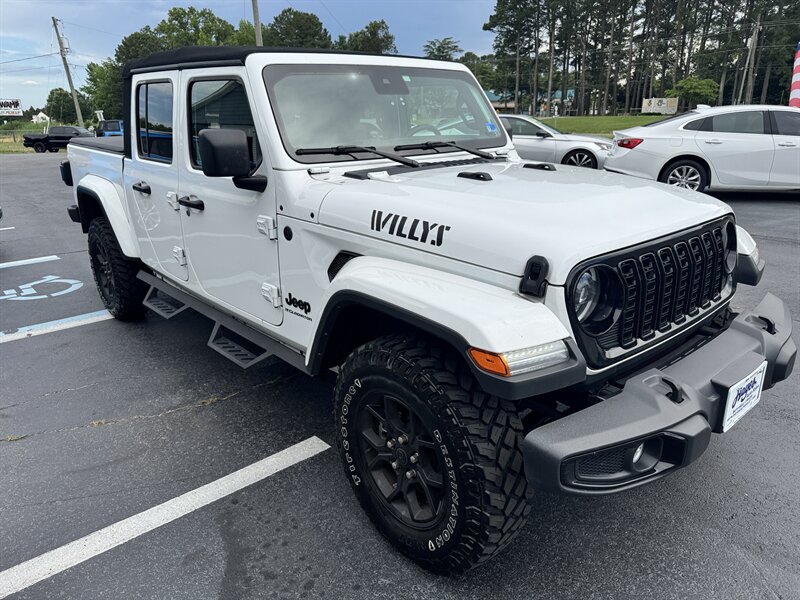 2024 Jeep Gladiator Sport - Photo 7 - Hayes, VA 23072