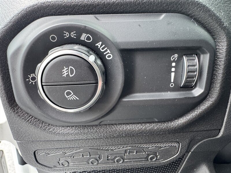 2024 Jeep Gladiator Sport - Photo 16 - Hayes, VA 23072