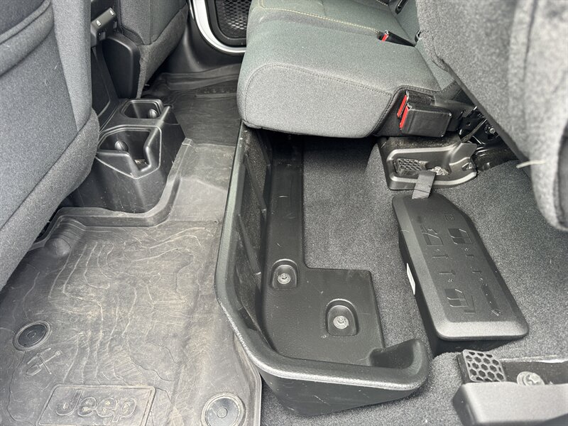 2024 Jeep Gladiator Sport - Photo 13 - Hayes, VA 23072