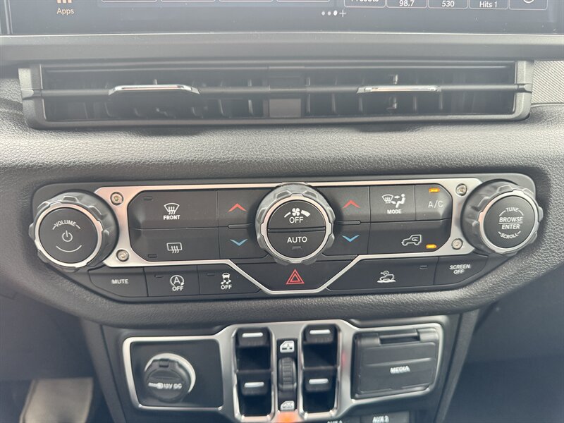 2024 Jeep Gladiator Sport - Photo 21 - Hayes, VA 23072