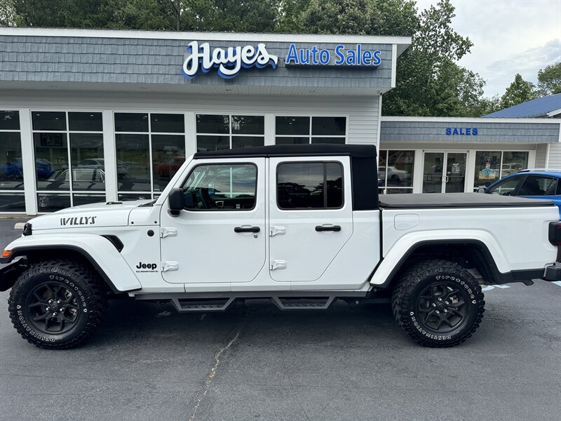 2024 Jeep Gladiator Sport - Photo 2 - Hayes, VA 23072