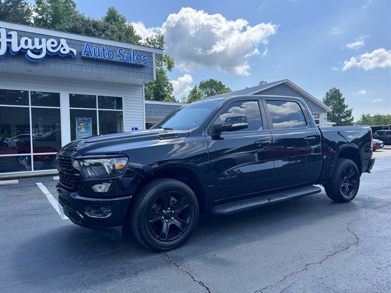 2022 RAM 1500 Big Horn/Lone Star 4x4 Crew Cab 5'7's photo