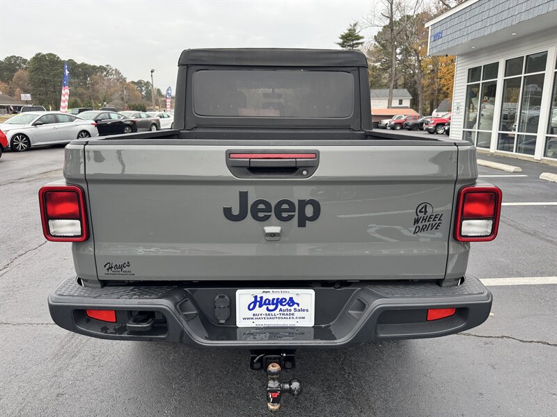 2022 Jeep Gladiator Willys - Photo 4 - Hayes, VA 23072