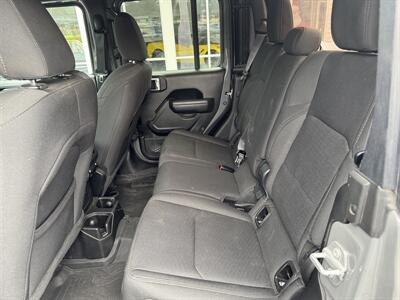 2022 Jeep Gladiator Willys - Photo 13 - Hayes, VA 23072