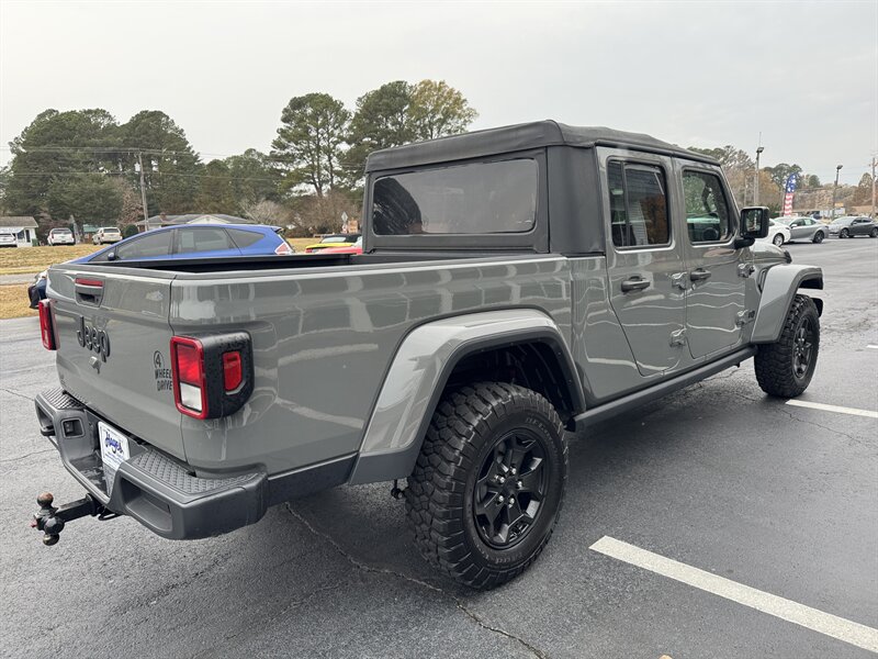 2022 Jeep Gladiator Willys - Photo 5 - Hayes, VA 23072