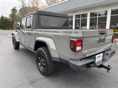2022 Jeep Gladiator Willys - Photo 3 - Hayes, VA 23072