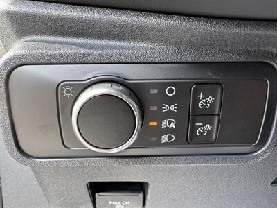 2025 Ford Bronco BIG BEND   - Photo 19 - Hayes, VA 23072